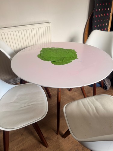 Round kitchen table - round,