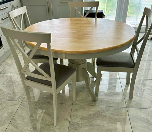Round oak dining - round,